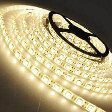 Banda LED 5050, 60 LED-uri/m, 12W – Iluminat versatil cu lumina ajustabilă Alb Cald și Alb Rece
