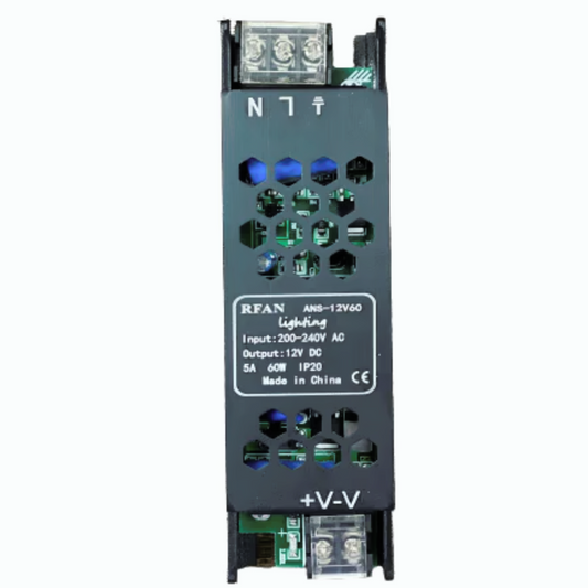 Transformator de Tensiune Premium – Eficiență și Răcire Optimă cu 60W, 12V, 5A pentru Aplicații Diverse