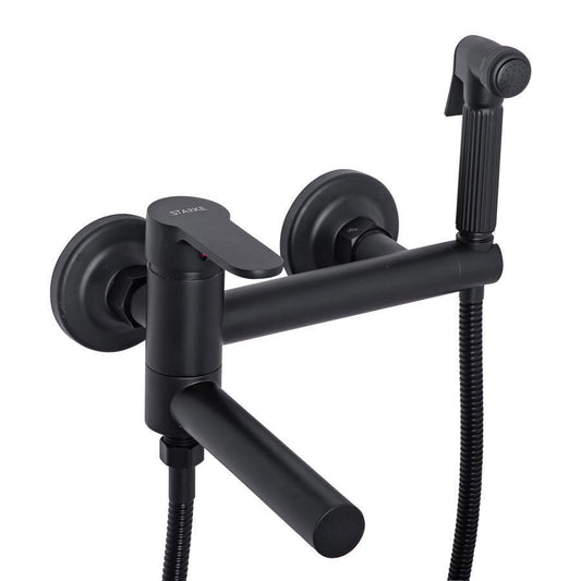 Baterie cu Pară și Furtun Negru – Eleganță minimalistă și performanță de top pentru baia ta