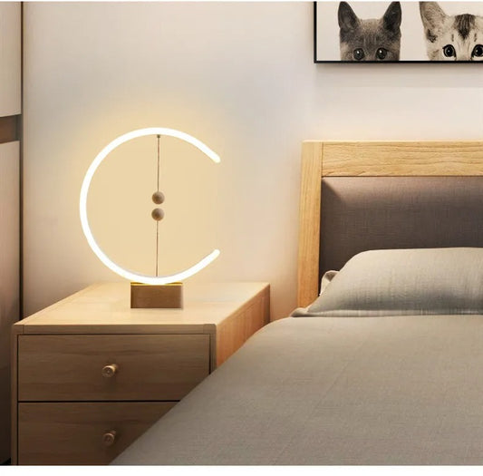 Lampa Veioză cu LED Design Circular și Lumină Neutră Albă – Ideală pentru Dormitoare și Spații Elegante