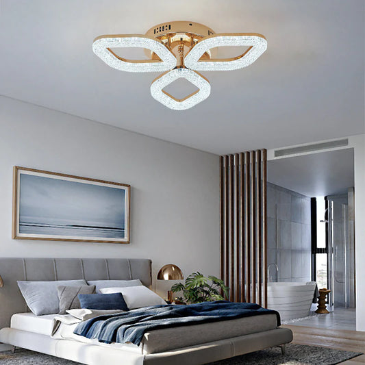 Lustră LED modernă DM Living, Model DM301/3 – Iluminare Reglabilă și Design Elegant cu Finisaj Auriu pentru Camere Contemporane