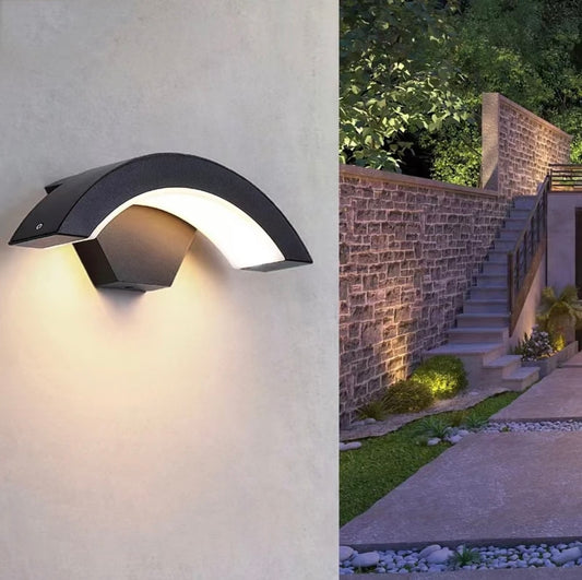 Aplica LED Luxoasă de Fațadă, Negru – Iluminat Exterior Eficient și Durabil pentru Clădiri Moderne