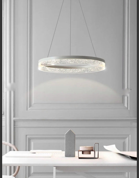 Lustră LED Suspendată de Lux, Design Modern Argintiu – Iluminare Elegantă pentru Spații Contemporane