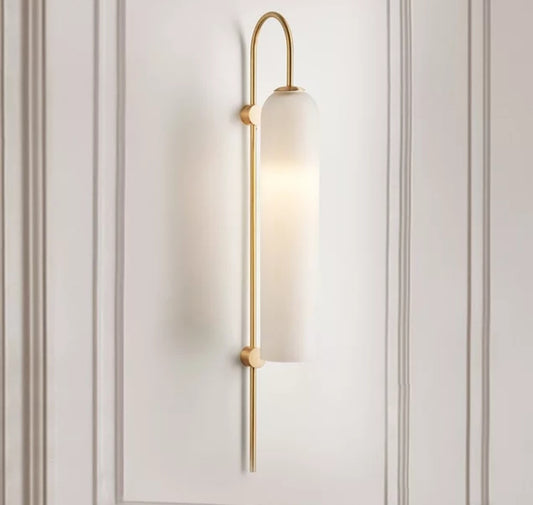 Aplica LED Modernă DM026 Alb/Gold – Design Elegant cu Detalii Aurii pentru Iluminat Stilat