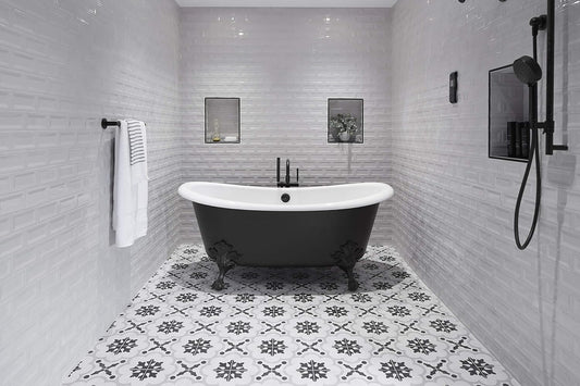 Baterie de podea negru, design elegant și modern – Perfectă pentru un interior contemporan.