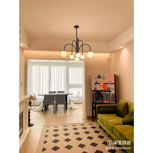 Candelabru modern DM Living, Model DM1018/6 – Design Elegant cu Brațe Negre și Sfere Luminoase pentru Iluminat Distins