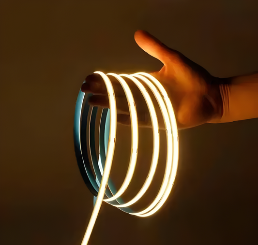Bandă LED COB Modernă cu Lumina Rece – Soluție Elegantă pentru Iluminat, 12W/M, 5m/Rola, 12V