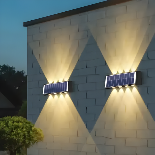 Aplica Exterioară Neagră cu Panou Solar, IP65 – Lumina Neutră și Eficiență Energetică, Model 686030